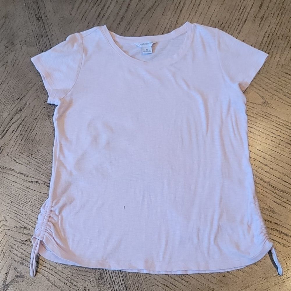 Liz Claiborne size M light pink t shirt. 💗